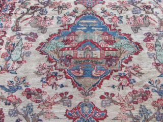 An Incredible Old Handmade Hamedan Oriental Carapet (340 X 275 Cm)