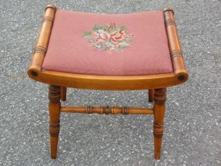 Vintage L Hitchcock Colonial Maple Stenciled Needlepoint Foot Stool Vanity Bench 10