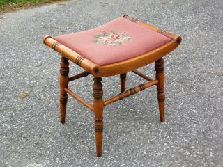 Vintage L Hitchcock Colonial Maple Stenciled Needlepoint Foot Stool Vanity Bench 11