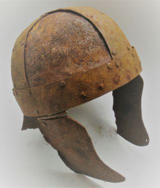 EXTREMELY RARE ANCIENT ROMAN IRON GLADIATORS HELMET IMMACULATE 300AD 7