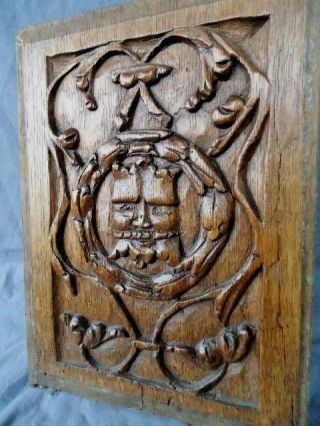 RARE 17TH CENTURY SMALL OAK CARVED COFFER PANEL,  CENTRAL CARVED CROWNED HEAD 2
