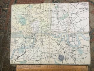 1874 map.  CLUE PLAN FOR COLLIN ' S ILLUSTRATED GUIDE TO LONDON by Bartholomew 8