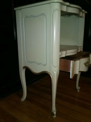 Vtg Pair French Provincial Cabinet Nightstands End Tables w Drawers & Glass Tops 9