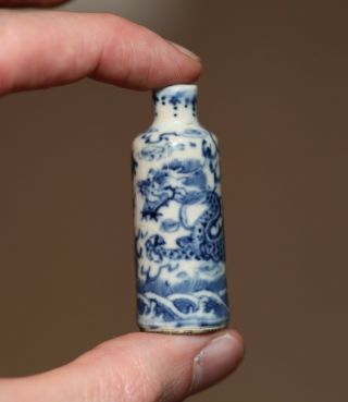 Antique Fine Chinese Porcelain Blue & White Snuff Bottle,  Dragons,  Qing Dynasty.
