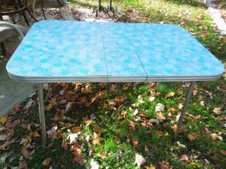 Vintage Mid Century 1950s/1960s Formica Table With Insertible Leaf Seats 4 - 6