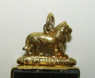 AN ANTIQUE GEORGIAN 9CT GOLD HERALDIC LION SECRET COMPARTMENT LOCKET FOB PENDANT 2