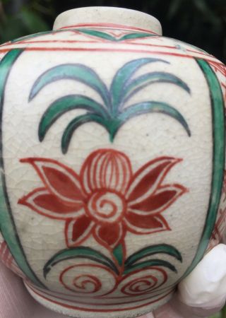 Small Old and Antique Chinese Ming Swatow 17th Century Red Green ‘Flowers’ Vase 10