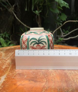 Small Old and Antique Chinese Ming Swatow 17th Century Red Green ‘Flowers’ Vase 8
