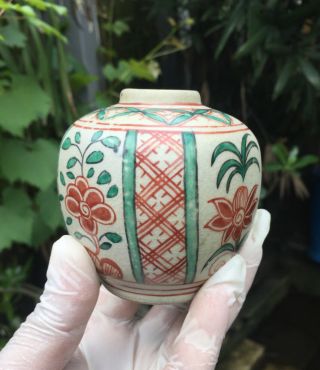 Small Old and Antique Chinese Ming Swatow 17th Century Red Green ‘Flowers’ Vase 9