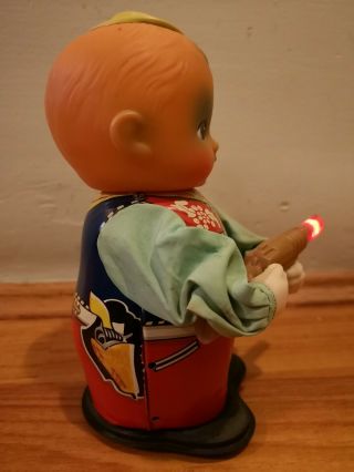 Red China Vintage Tin Wind up Battery Toy.  Shooting Boy.  MS 576. 2