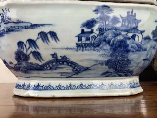 large antique chinese blue and white tureen 2