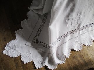 Stunning Antique French Pure Linen Trousseau Sheet.  Scalloped Return,  Embroidery 6