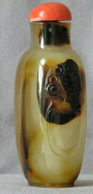 BANDED AGATE SNUFF BOTTLE QING DYNASTY,  18TH / 19TH CENTURY lion - mask handles 3