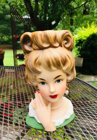 VINTAGE HEAD VASE 10 