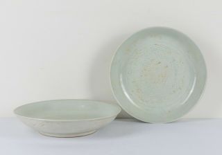 A Chinese Antique/vintage White Glazed Porcelain Dishes