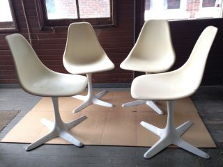 4 Mid - Century Modern Chairs By Burke / Eames Style Shells