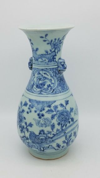 Ming Dynasty Blue and White Birds and flowers patterns vase 明代萬曆青花花鳥紋獸耳尊 4