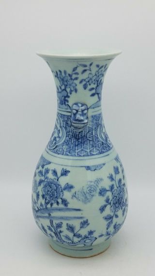 Ming Dynasty Blue and White Birds and flowers patterns vase 明代萬曆青花花鳥紋獸耳尊 5