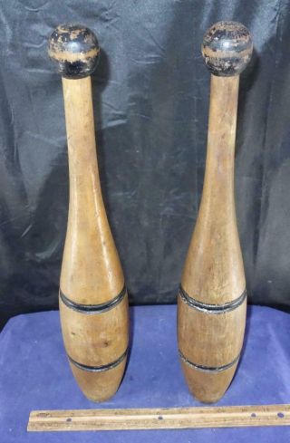 Antique Pair Wood Juggling Pins Indian Clubs Carnival Circus Club Exercise 1.  5LB 3