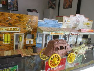 RARE MARX ROY ROGERS WESTERN TOWN 5000 PLAY SET - STAGE COACH,  HOUSE,  TOWN,  MORE 10