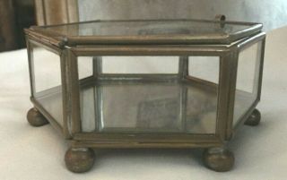 Vintage Miniature Brass & Glass Vitrine/Display Box w/ Etched Swan / Balled Feet 4