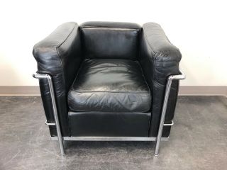 Cassina ' LC2 Petit Modele ' Le Corbusier Club Chairs in Leather 6