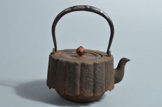 T5255: Japanese Xf Old Iron Tea Kettle Teapot Silver Inlay Handle W/copper Lid