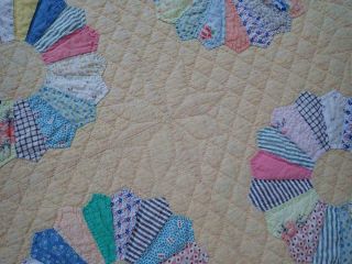 Vintage 30s Well Quilted Custard Yellow Dresden Plate QUILT 71x71 
