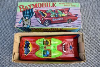 SCARCE BATMAN BATMOBILE & ROBIN BATTERY OP.  CAR TOY TAIWAN 8