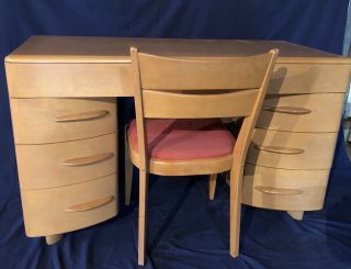 1950s Heywood Wakefield Kneehole Desk And Chair Model M320 Champagne Finish 2
