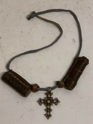 181047 - Tribal Ethiopian Necklace With Cross And 2 Amulets - Ethiopia.