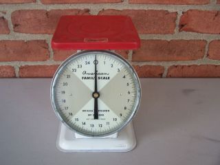 Vintage Kitchen Scale - American Family Scale - Red And White Metal,  25 Pounds