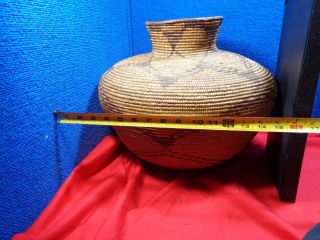 LARGE ANTIQUE NATIVE AMERICAN INDIAN WOVEN BASKET 10 11