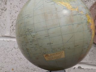 VINTAGE GEOGRAPHIA THE PARAMOUNT LONDON GLOBE - BAKELITE STEP BASE 8