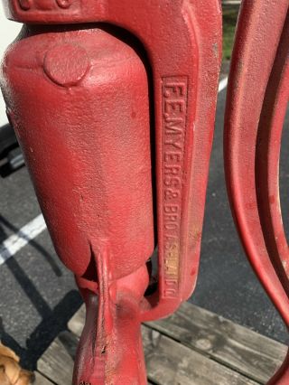 Vintage Cast Iron Hand Water Pump 2
