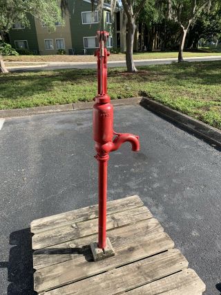 Vintage Cast Iron Hand Water Pump 4