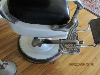 1940 ' s Antique Koken Barber Chair w/ Child ' s Booster Seat 11