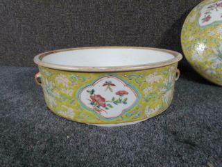 ANTIQUE or VINTAGE CHINESE YELLOW PORCELAIN POT with LID,  FLORAL DCORATION 6