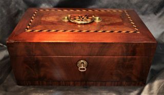 American Late Federal Period Mahogany Compass Rose Inlaid Jewelry Box c.  1850 9