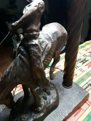 Remington Cowboy Horse rider bronze table lamp w/ Stained Glass Shade 9