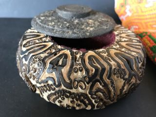 Vintage Zealand Mamaku Tree Fern Carved Round Box with Lid …beautiful. 8