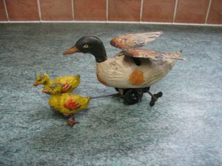 Rare Gunthermann Duck Family Tinplate Germany Wind Up Antique Issmayer Tin Toy