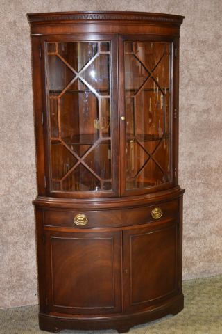 Vintage Drexel Mahogany Traditional Style Bow Front Corner Cabinet