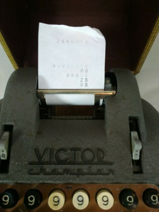 Vintage Victor Champion Hand crank 8 row adding machine with carry case 2