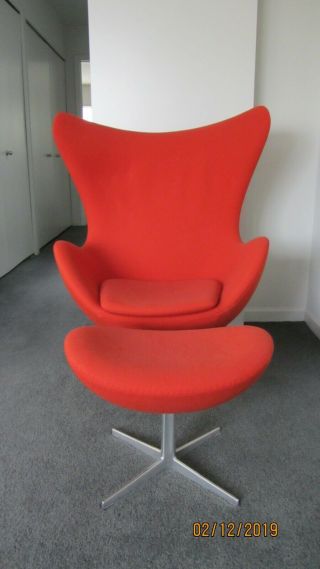 Arne Jacobsen Egg Chair W/ Ottoman By Fritz Hansen