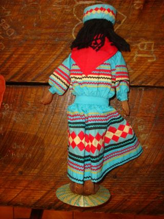 MALE SEMINOLE NATIVE AMERICAN TALL DOLL.  17 INCHES TALL.  HAS FEET TO STAND 3