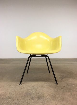 Herman Miller | Zenith Lemon Yellow Armshell | Eames
