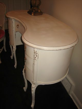 vintage shabby chic KIDNEY shape vanity / desk 3