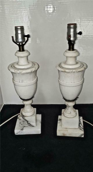 Mid - Century Modern Pair Alabaster/marble Hollywood Regency Lamps W/or.  Finials