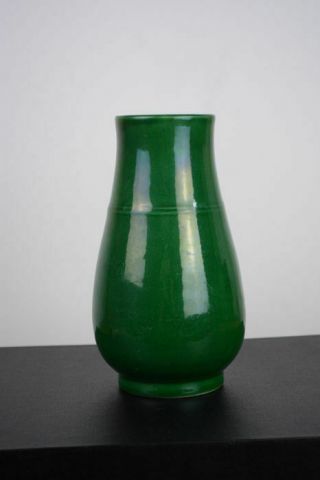 Antique Chinese Apple Green Glazed Hu Form Vase 4